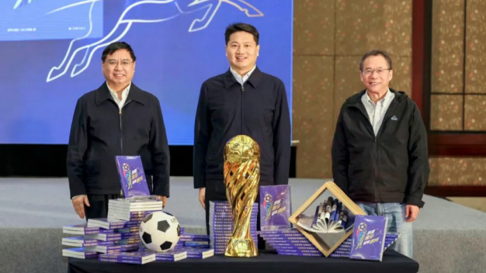 “叫扬叔 - 全网最会整活的苏超球迷  足